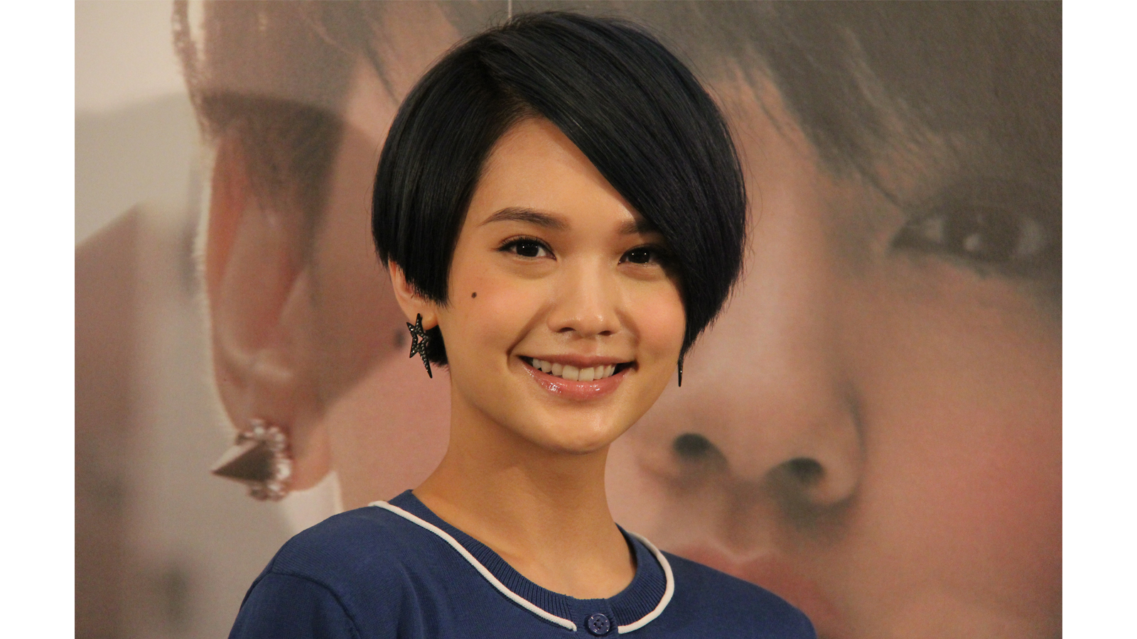 Rainie Yang is a mummy’s girl 8days