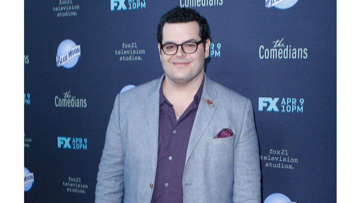 Josh Gad recalls fond memories of Robin Williams 8 Days