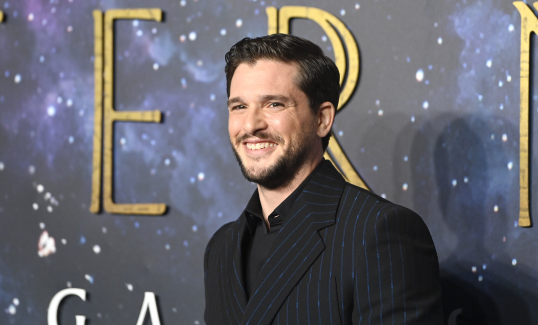 Kit Harington Enjoyed Shooting Eternals Because The Set Was Just 20 