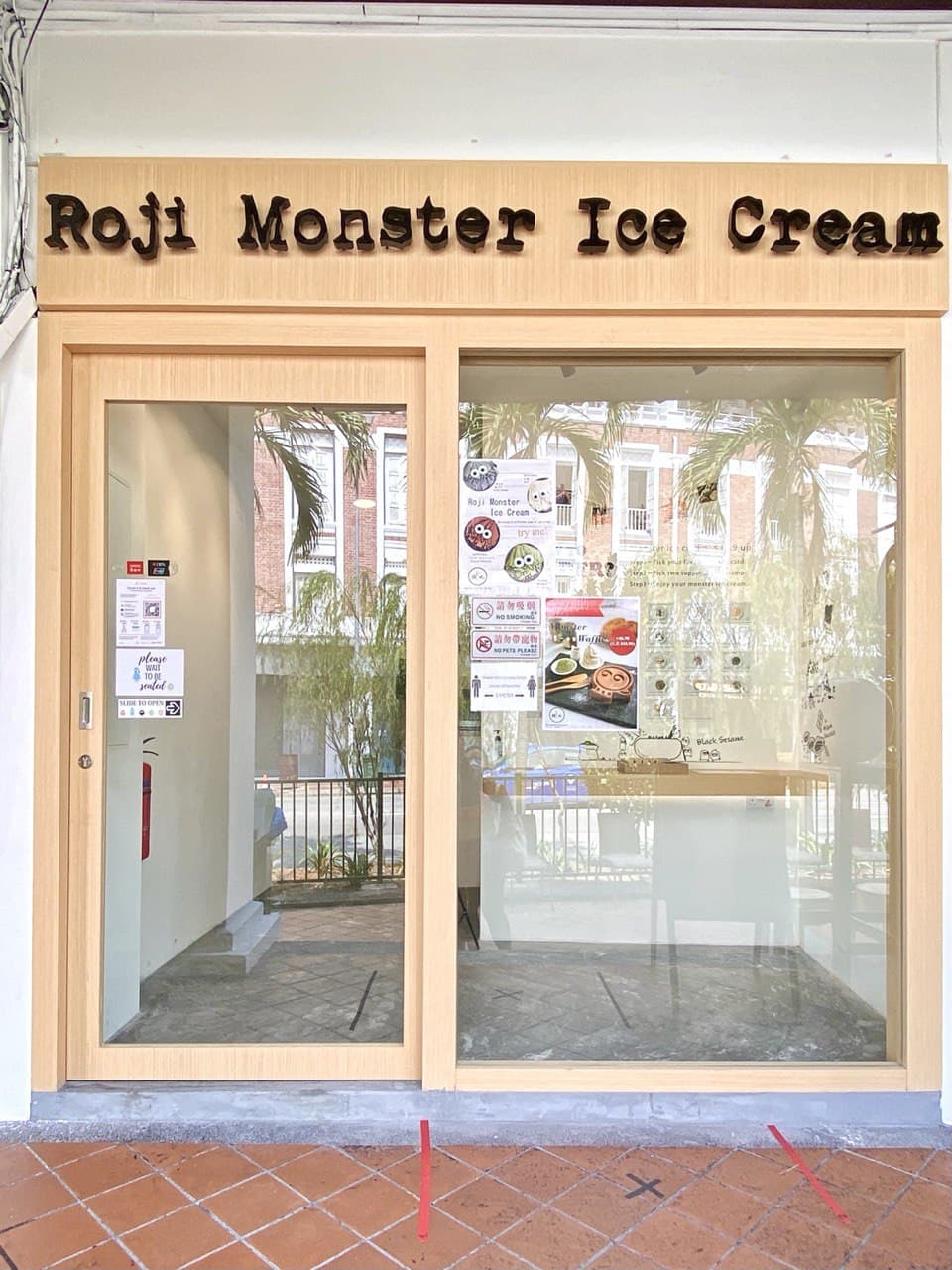New Tanjong Pagar Cafe Sells 'Monster' Shaved Ice Cream & Waffle