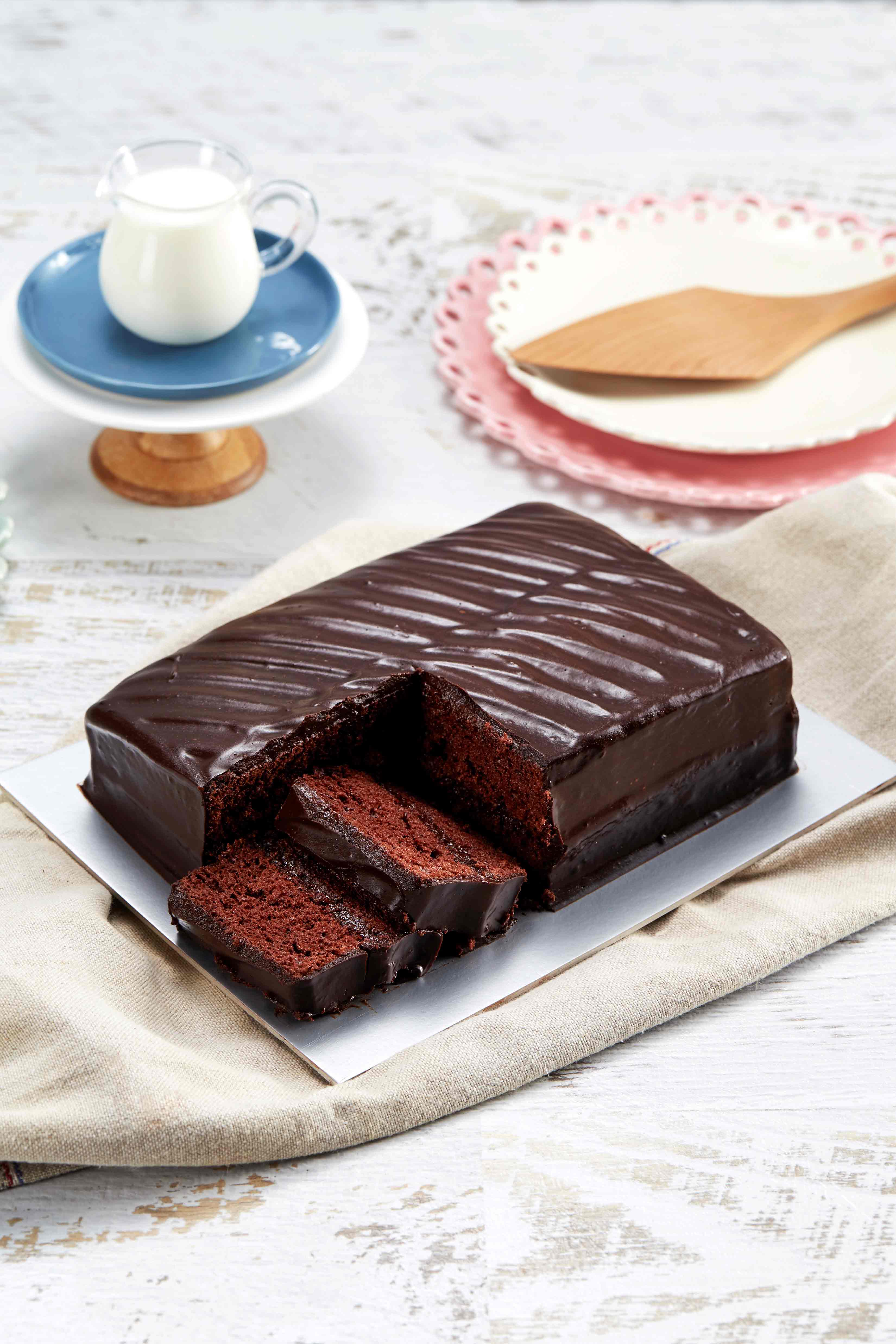 10 Lana-Style Chocolate Fudge Cakes, Ranked From Worst To Best - 8days