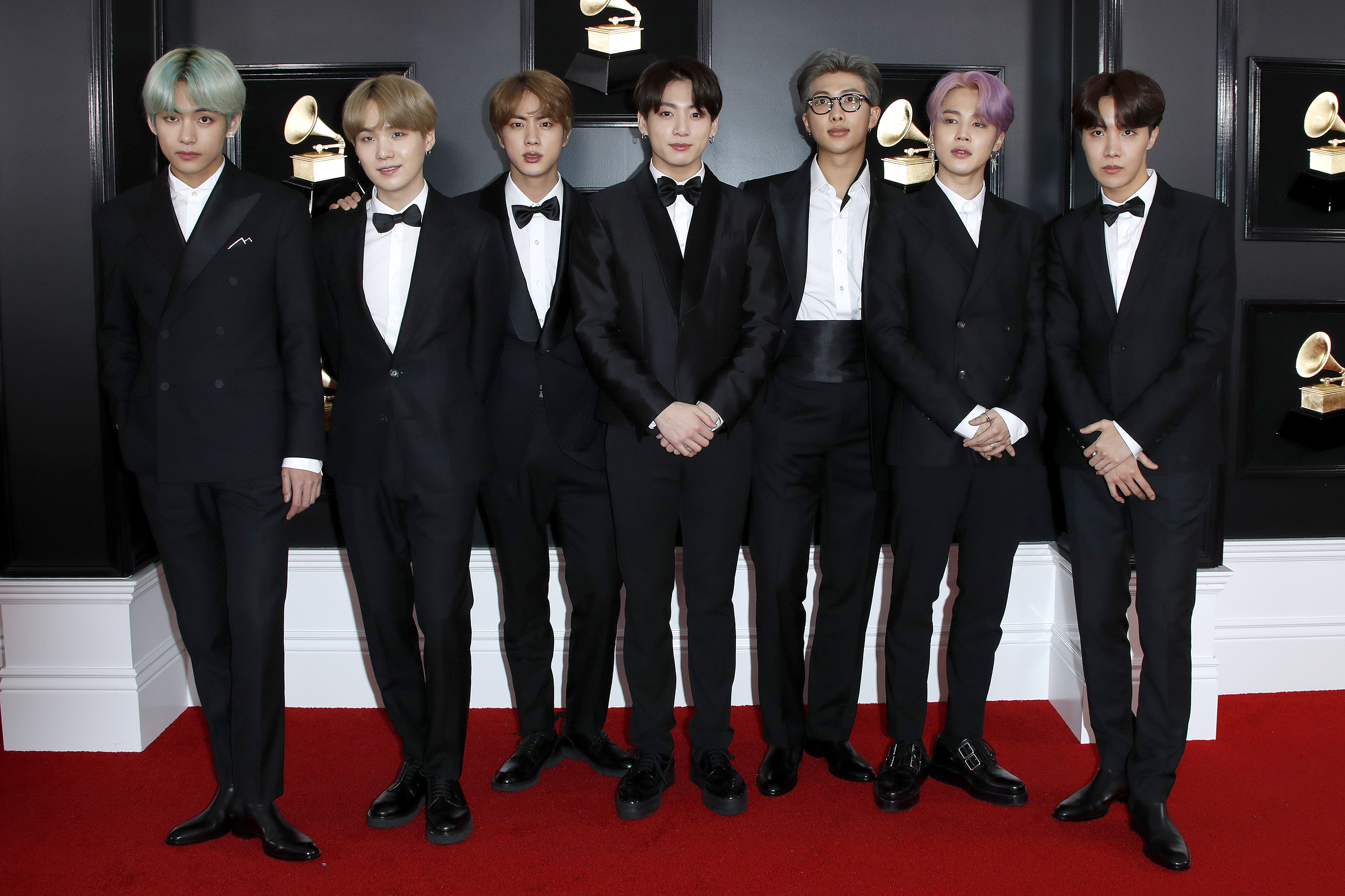 BTS make Grammys debut with promise to return - 8days