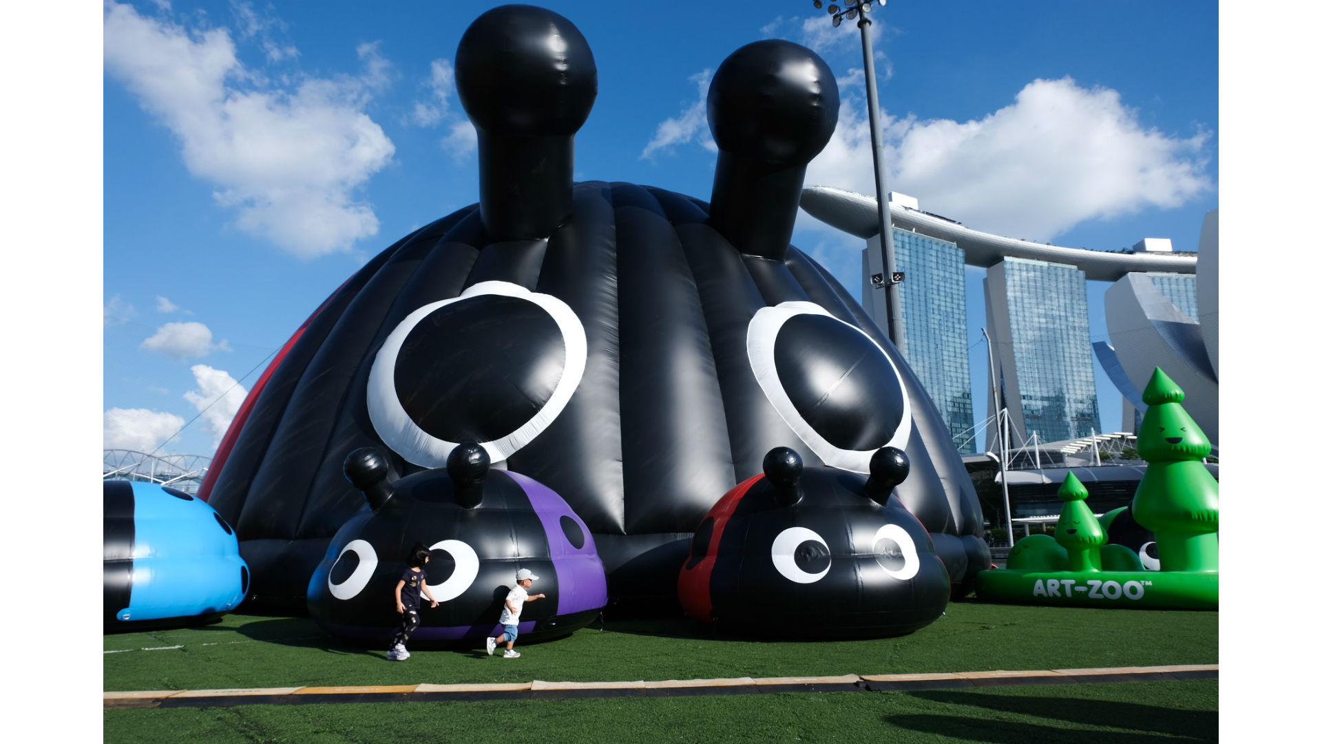 Giveaway: Art-Zoo Tickets — The Inflatable Zoo Wonderland Is Back! - 8days