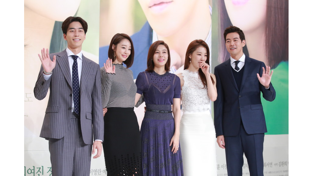Kim Ha-neul: Marriage does not affect my choice of roles - 8days