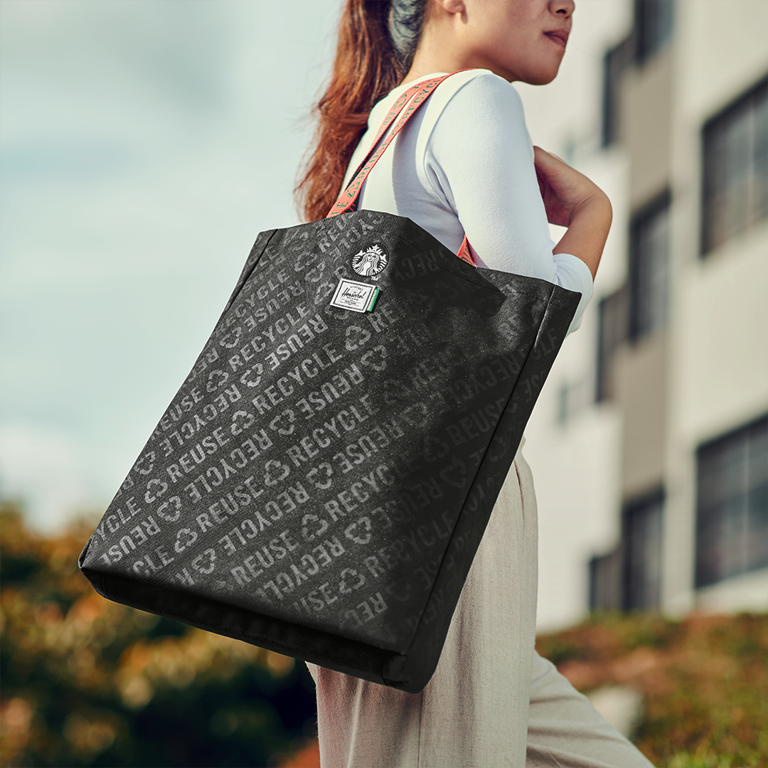 Hende selv Kan ikke læse eller skrive omgivet Check Out Starbucks X Herschel Supply Co Bags Made From Recycled Plastic &  Drinkware - 8days
