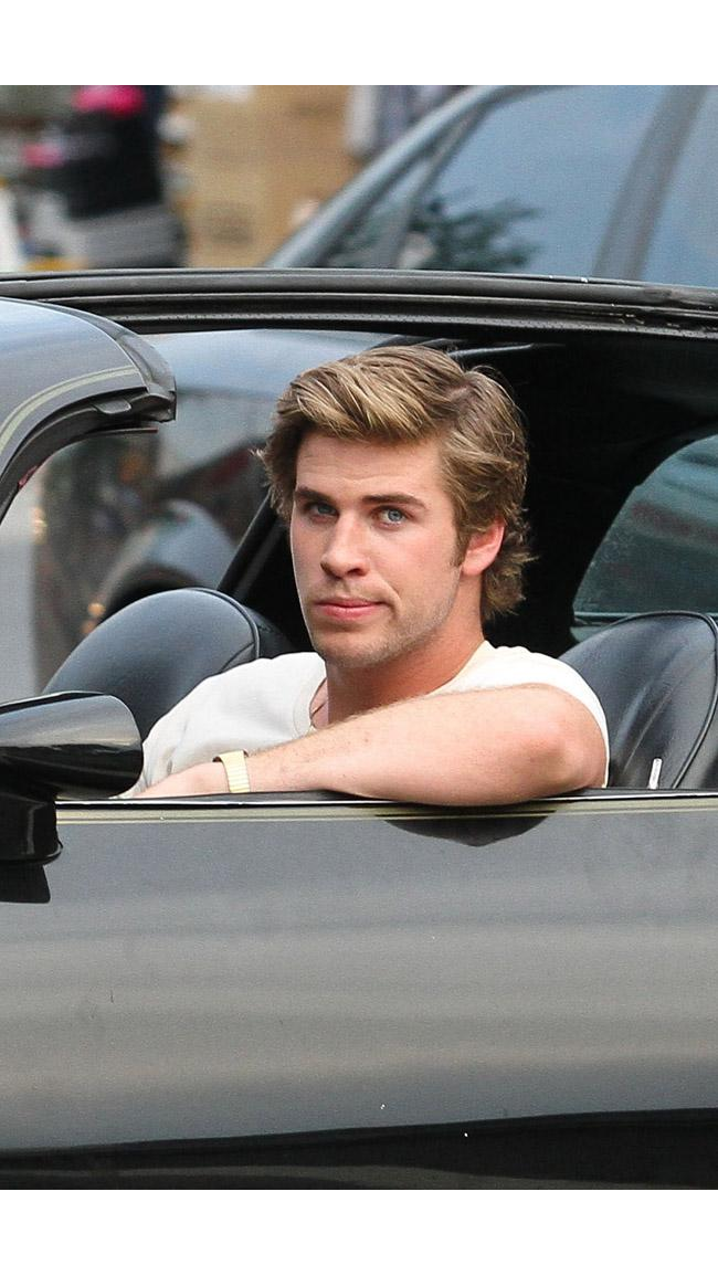 Happy Birthday Liam Hemsworth 8 Days