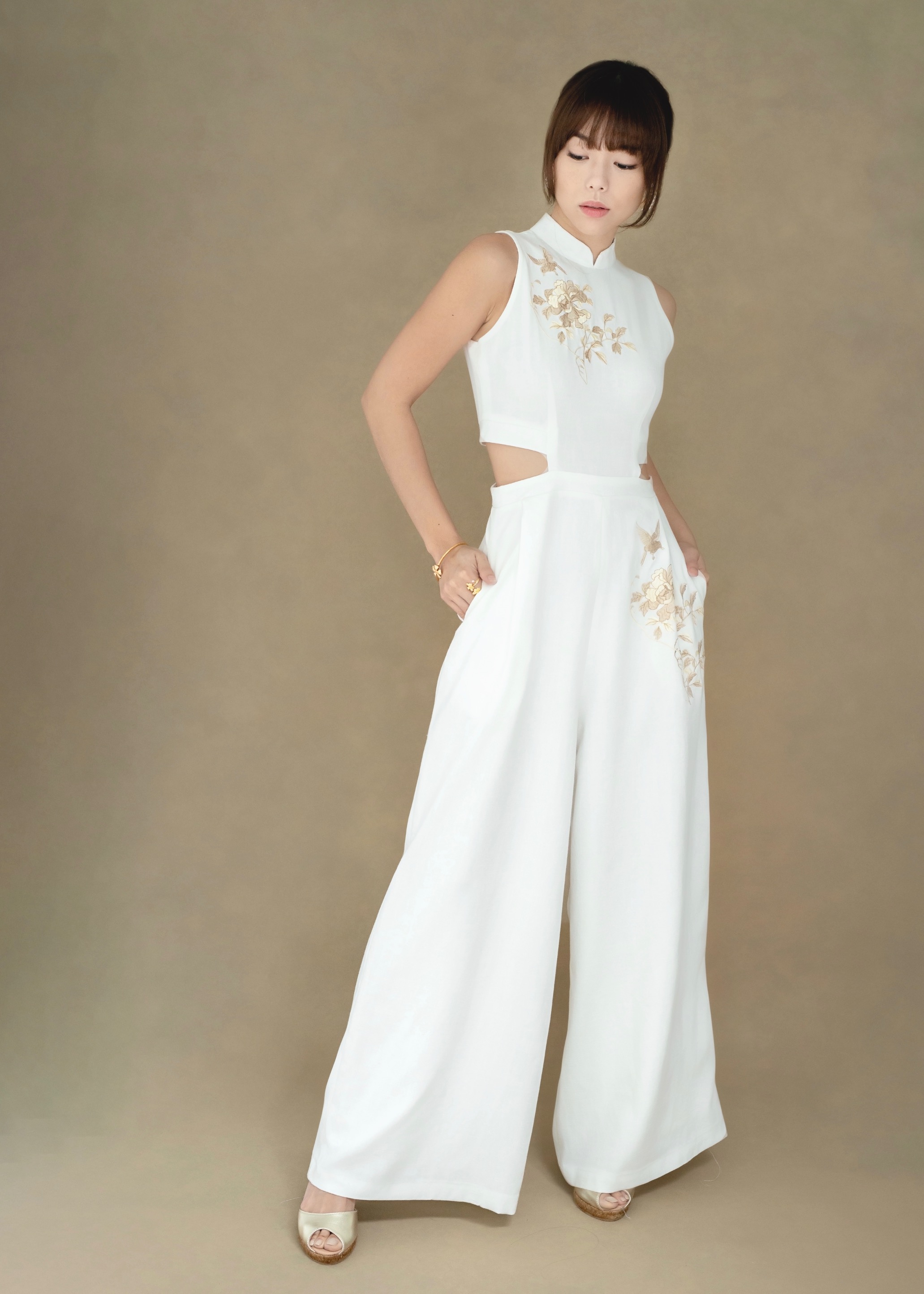 modern white cheongsam