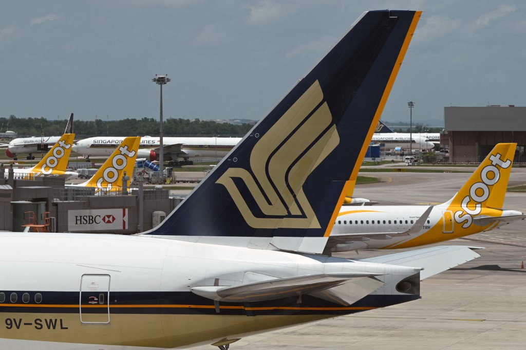 Pilots reminded to take more cautious approach near weather after turbulence injures crew on SIA, Scoot flights