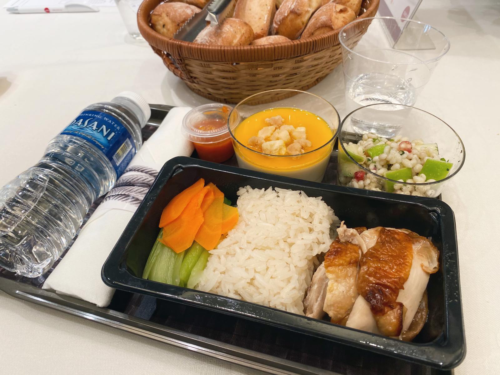 Eat Like A Business Class Passenger (Sorta) On Qatar Airways Economy