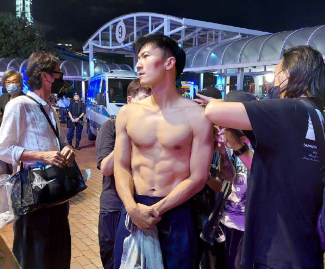 Nicholas Tse chocolate abs