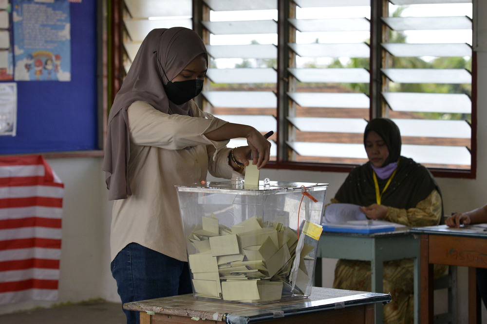 Malaysia gearing up for 2026 polls, say sources; pundits cite opposition infighting and strong economy as reasons