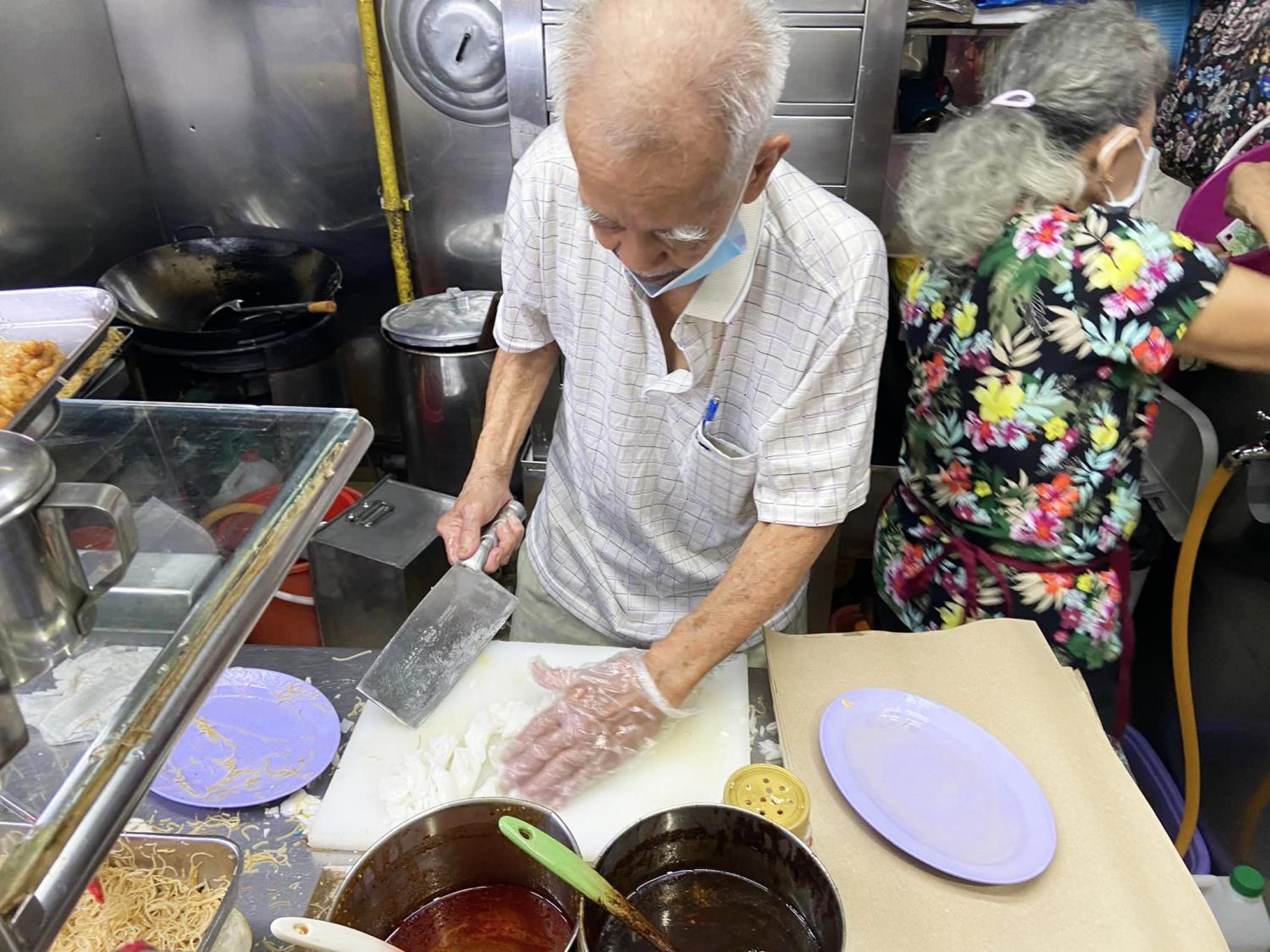 nan_rong_chee_cheong_fun_hawker.jpg