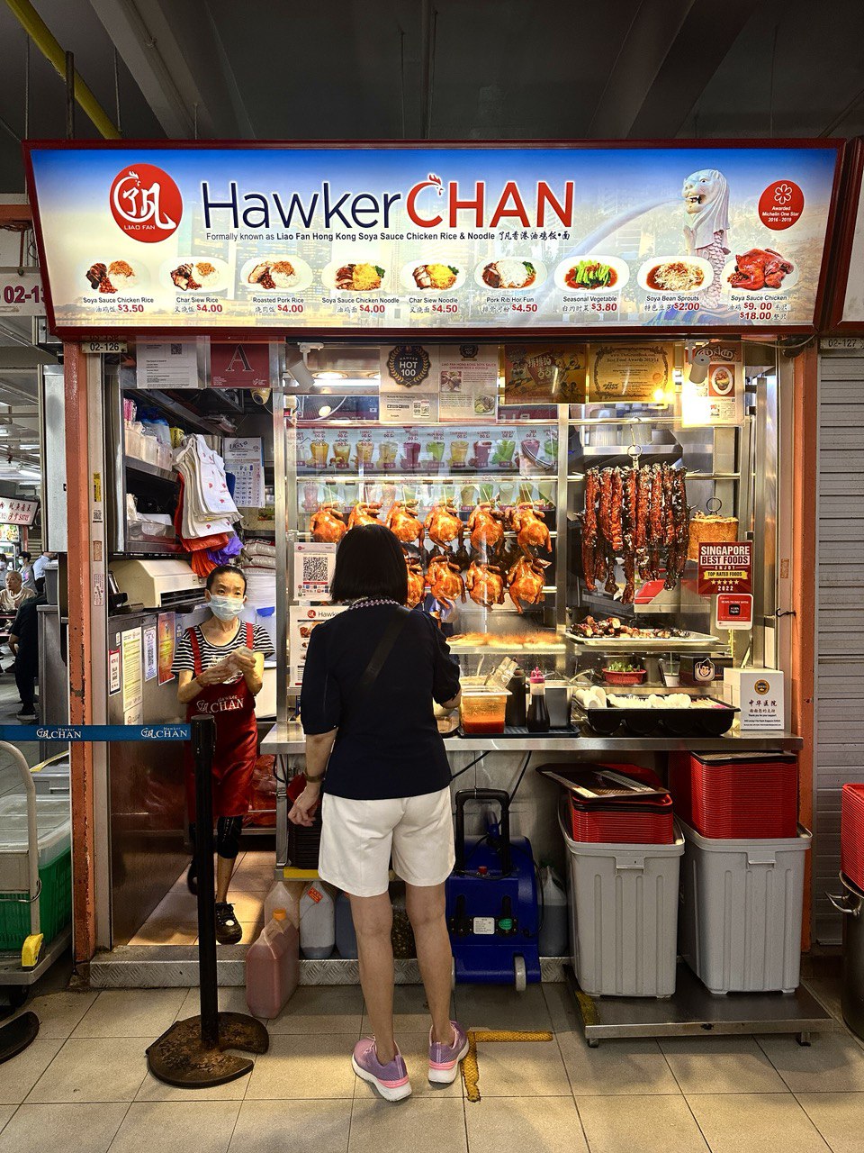 After winning Michelin star, hawker Chan upgrades from 3room HDB flat to central condo TODAY
