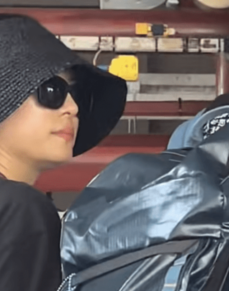 Chinese Actress Sun Li Spotted At Universal Studios Singapore With Her 2  Kids; Son Looks Just Like Her - 8days