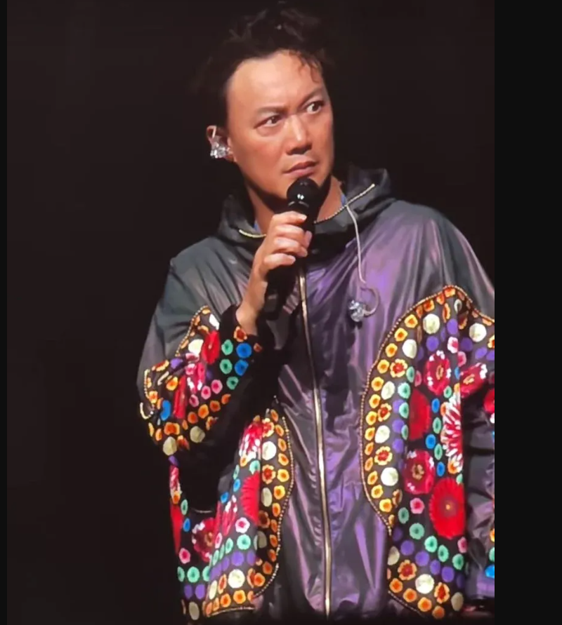 “I Love Speaking Whatever Language I Want”: Eason Chan Tells Off Fan