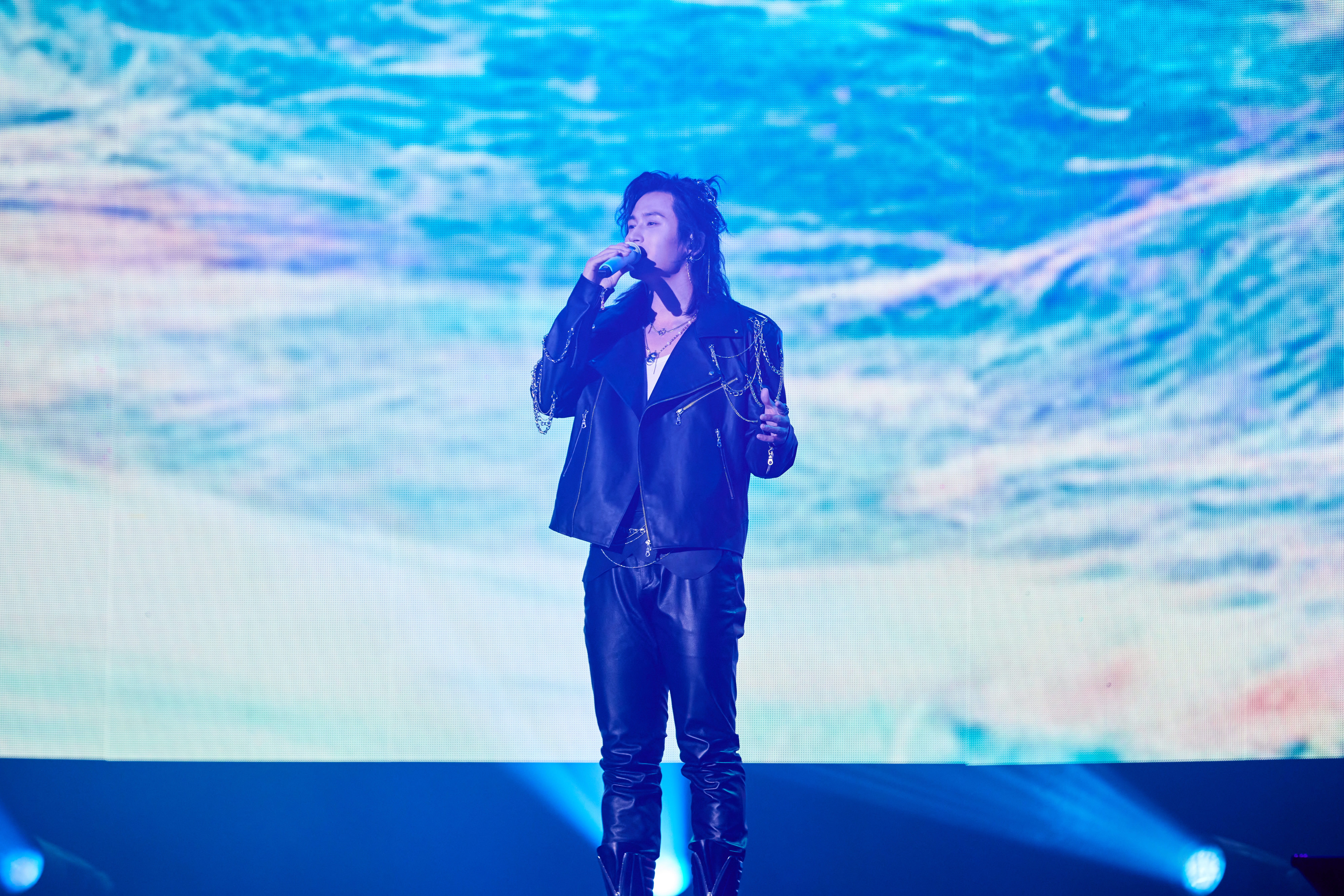Zhang Zhehan formed a boyband with DJs Zhong Kunhua and Jeff Goh