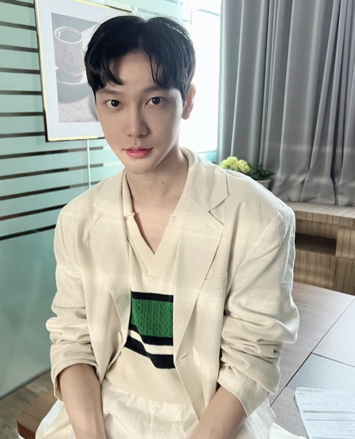 Who Are They? 11 Star Awards 2024 Most Popular Artiste Nominees You May