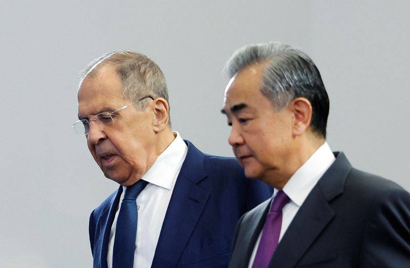 China says ready to work with Russia to ease Middle East tensions