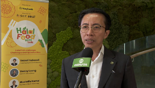 Ketua Jabatan Perbankan Islam Maybank, Encik Sazzali Sabandi