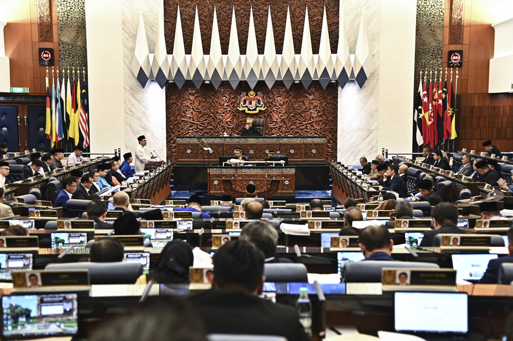 Why did a landmark Bill to limit the tenure of a Malaysian PM fail and are there repercussions?