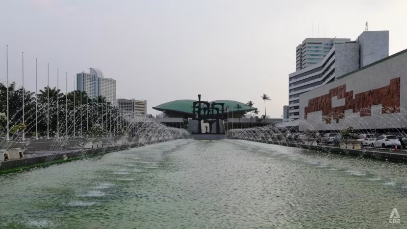 Demo di DPR, empat kelompok bawa tuntutan berbeda, lalu lintas dialihkan situasional