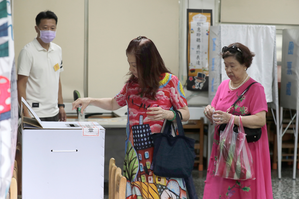 Taiwan votes in high-stakes recall election