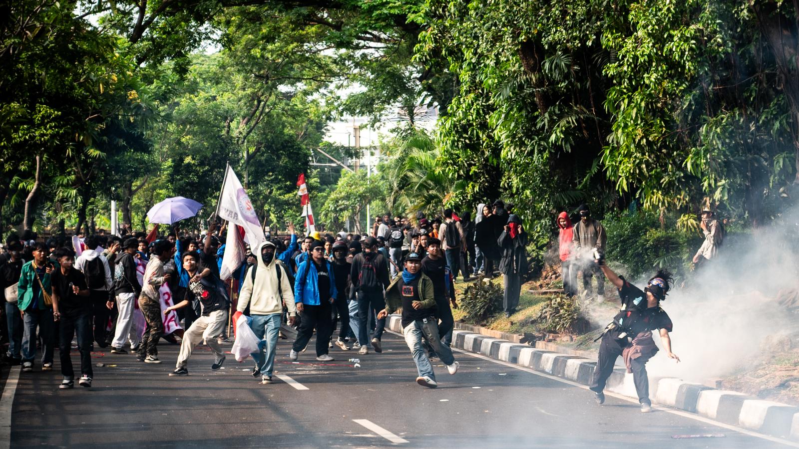 Protesters in Indonesia slam new US$3,000 monthly housing perk for MPs, who defend it as ‘carefully calculated’