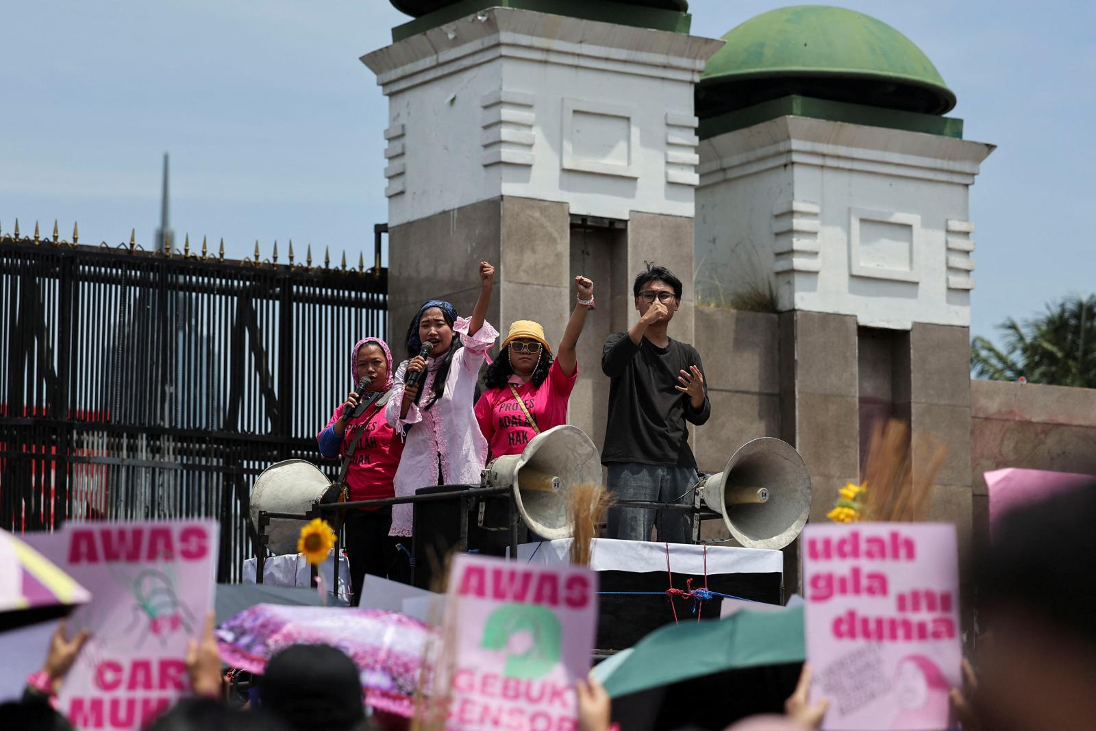 Indonesia fires police officer over ride-hailing driver's death that sparked protests