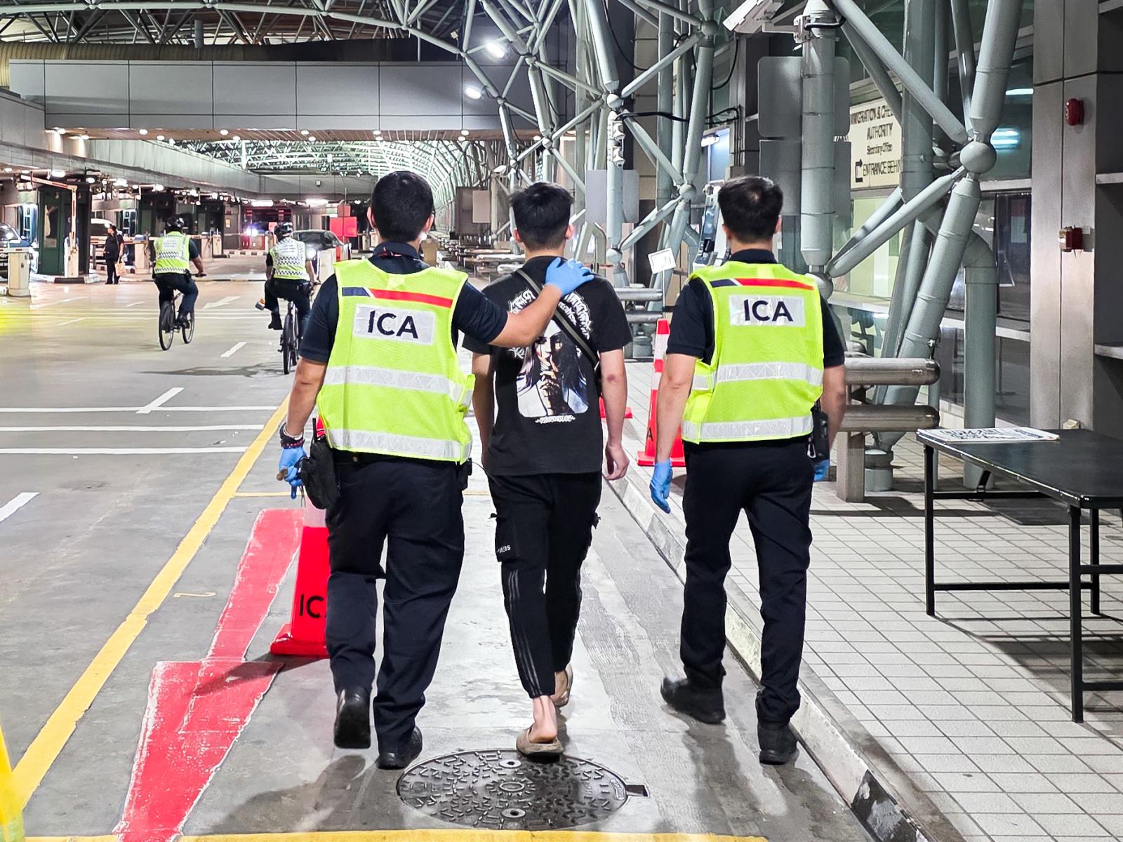 Over 1,500 vapes seized at Singapore's borders as ICA continues stepped-up checks