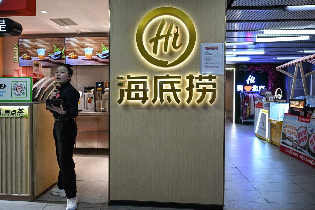 Chinese teens who urinated into Haidilao hotpot in Shanghai ordered to pay more than US$300,000 in compensation