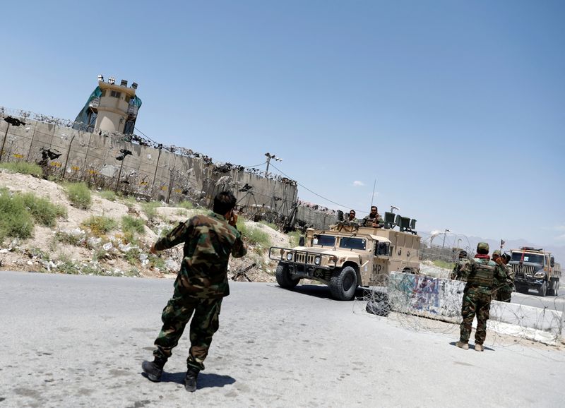 Trump issues vague threat to Afghanistan over Bagram air base