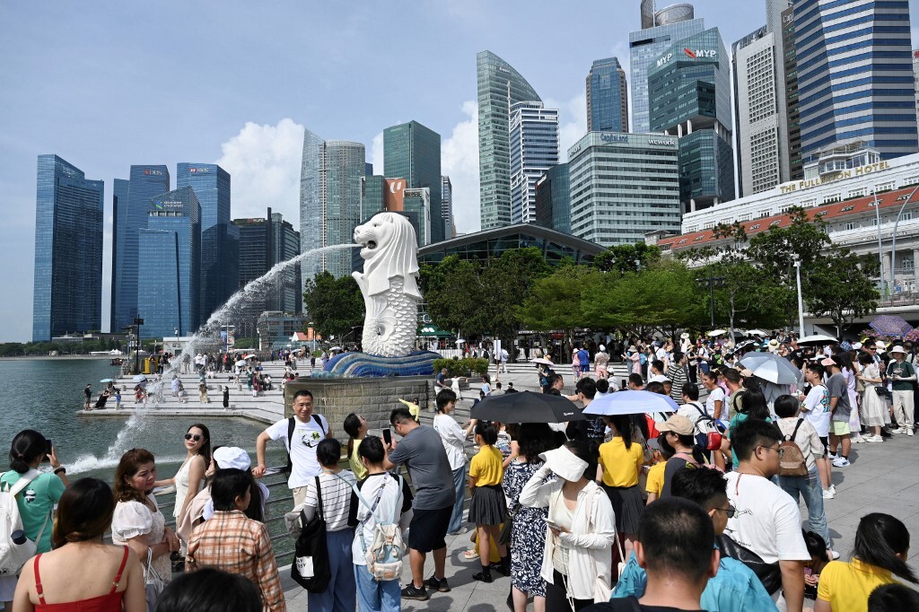 Singapore's population hits new high of 6.11 million, increase mainly due to growth in non-resident population
