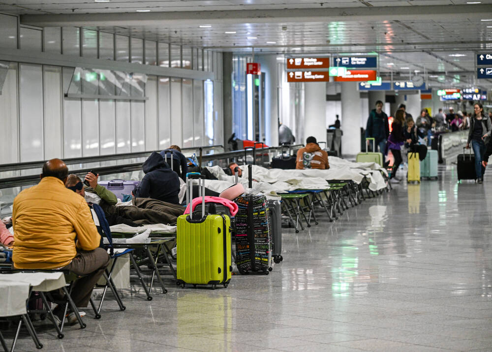 Munich airport begins slow reopening after late-night drone sightings