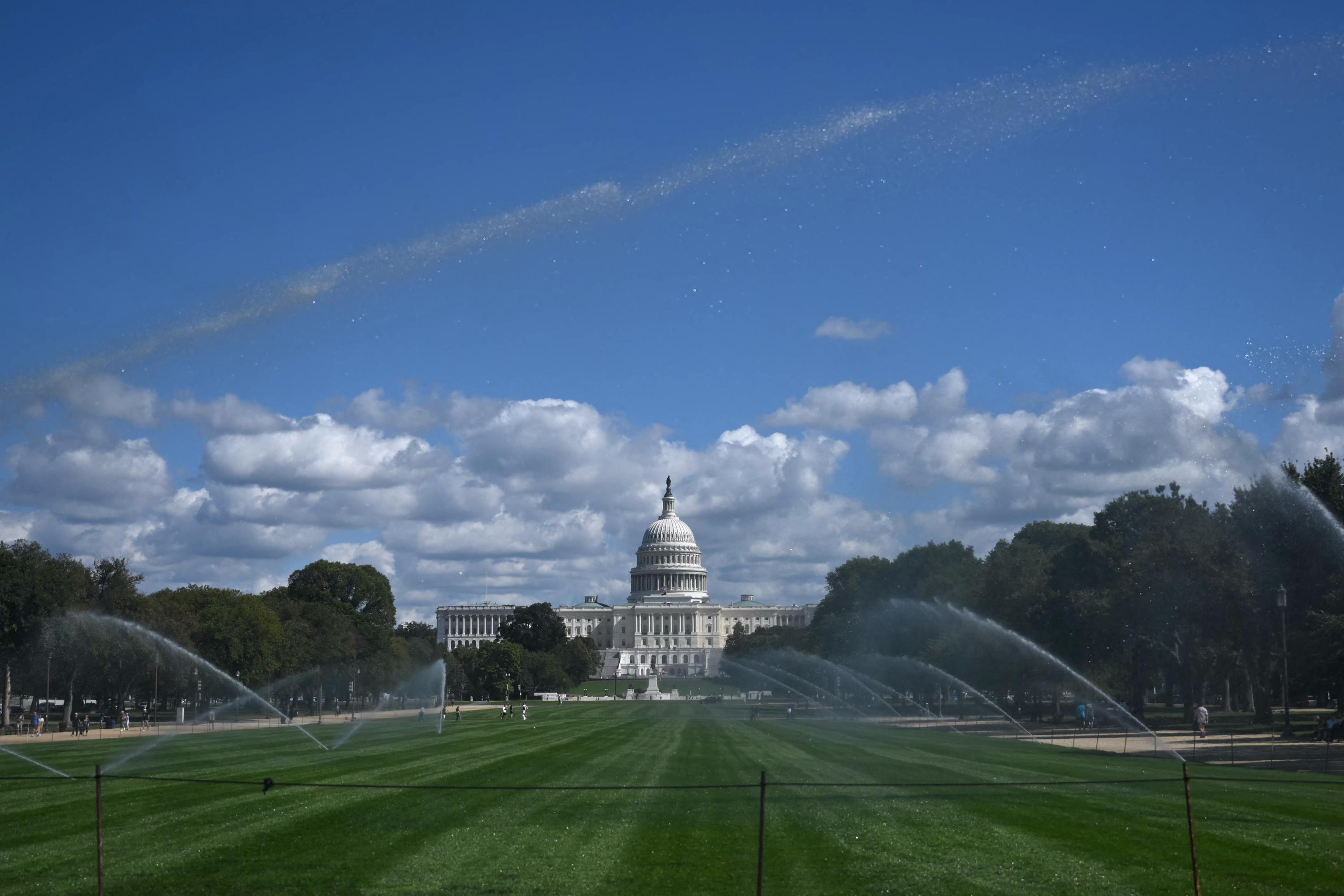 US government shutdown enters second week, no end in sight