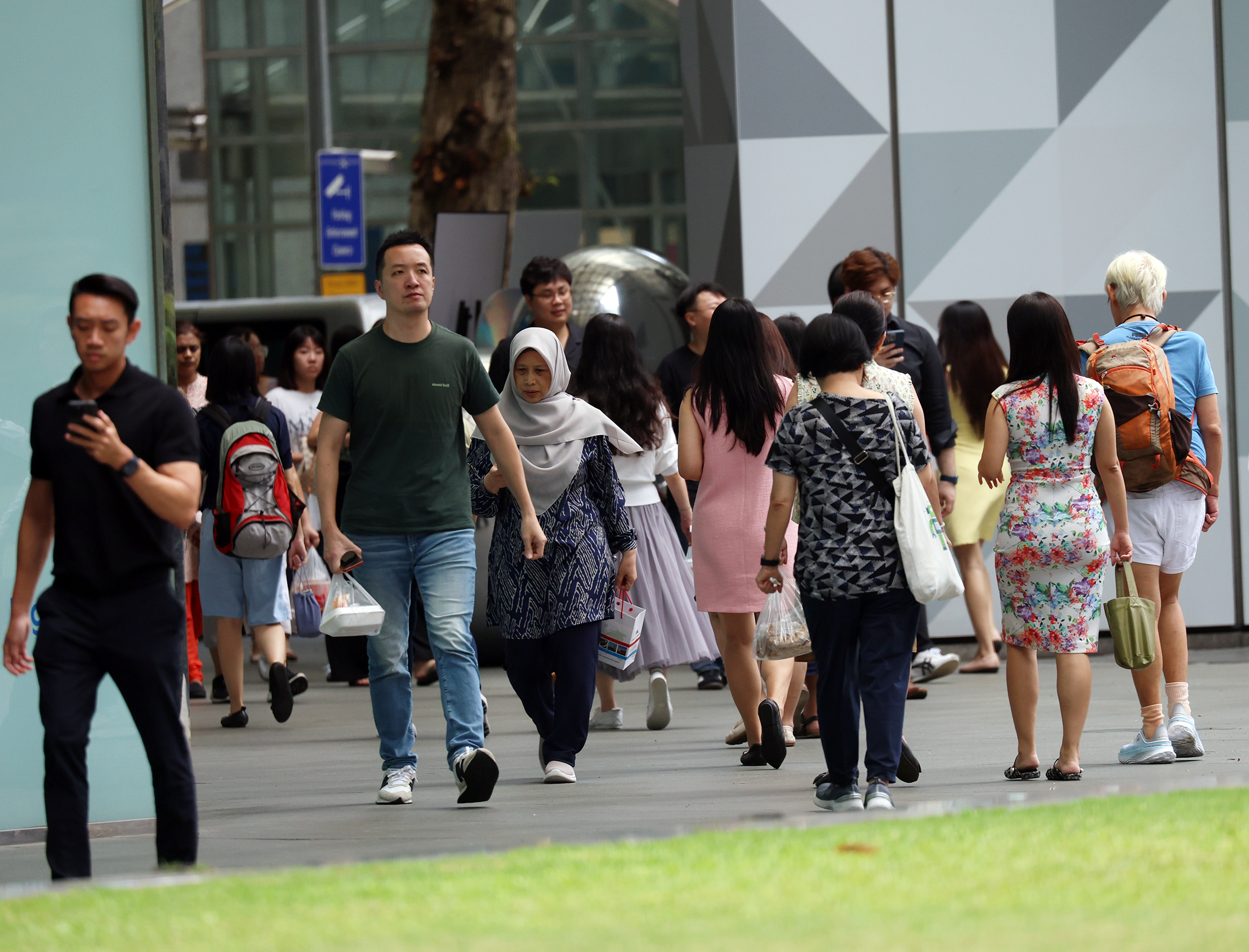 Permanent employment at record high; labour force participation rate falls for 4th straight year: MOM