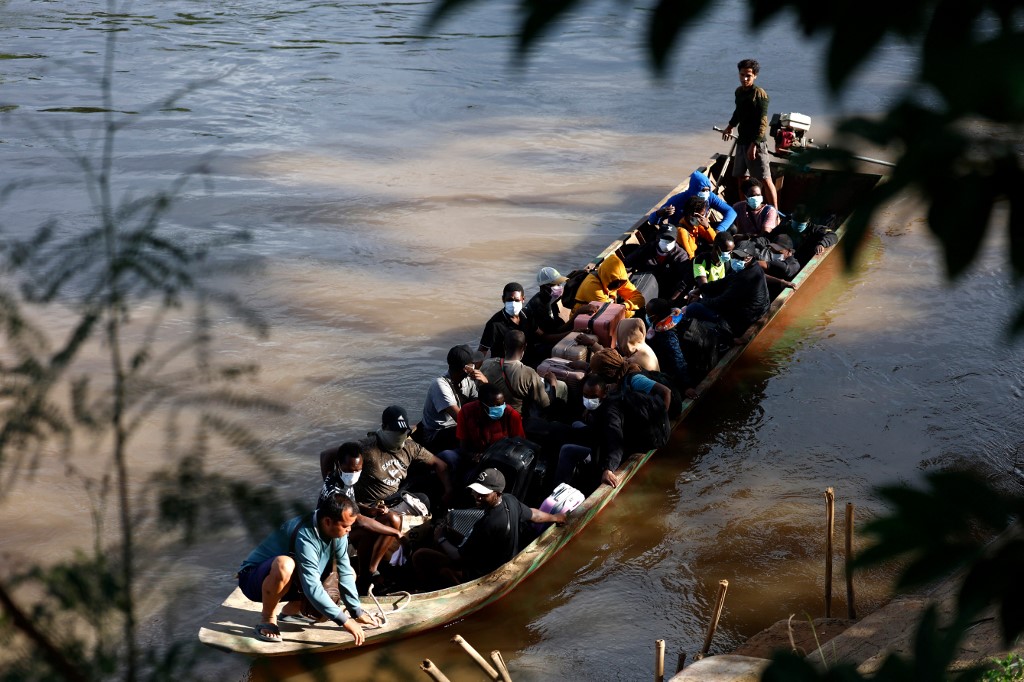 Over 1,000 enter Thailand from Myanmar after scam hub raid