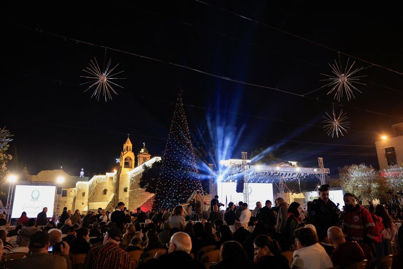 As Christmas lights return to Bethlehem, Palestinians look for hope