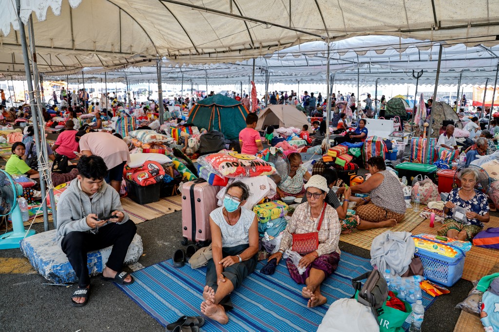 As it happened: Thousands flee fresh Thailand-Cambodia clashes as border tensions reignite