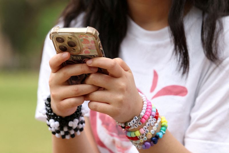 Majority of parents and youths prefer tiered access to social media over outright ban: MDDI