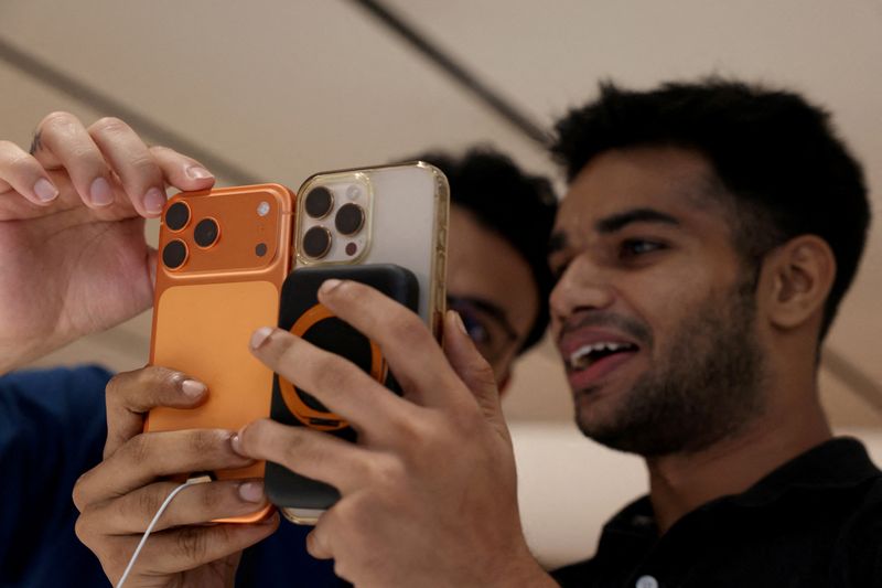 Commentary: Apple’s iPhone factories won’t make India the next China