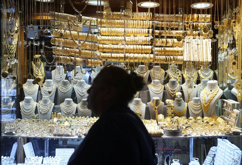 Gold rushes to record high amid rising geopolitical tensions