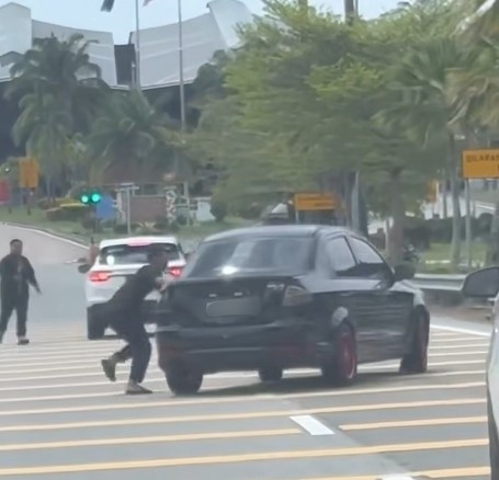 2 men arrested for attempting to evade clearance at Tuas Checkpoint in Malaysia-registered car; drugs found