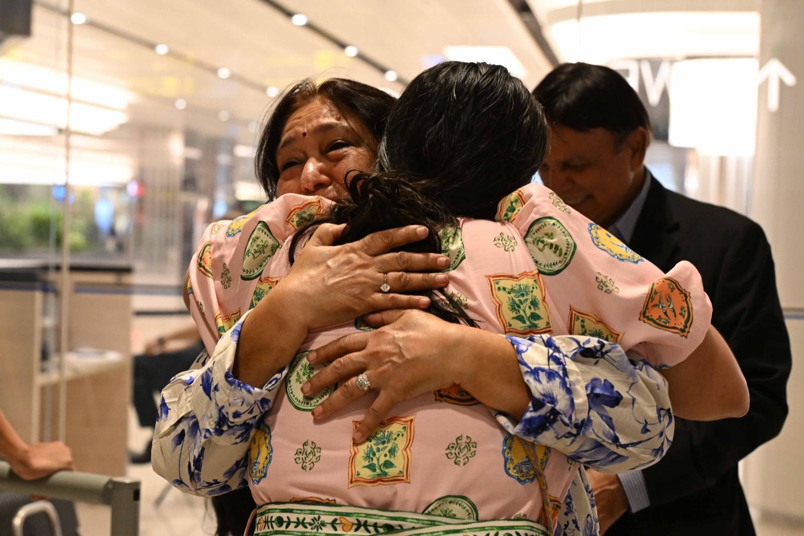 'Very relieved': Passengers on first Dubai-Singapore flight since Middle East war began recount stressful journey home