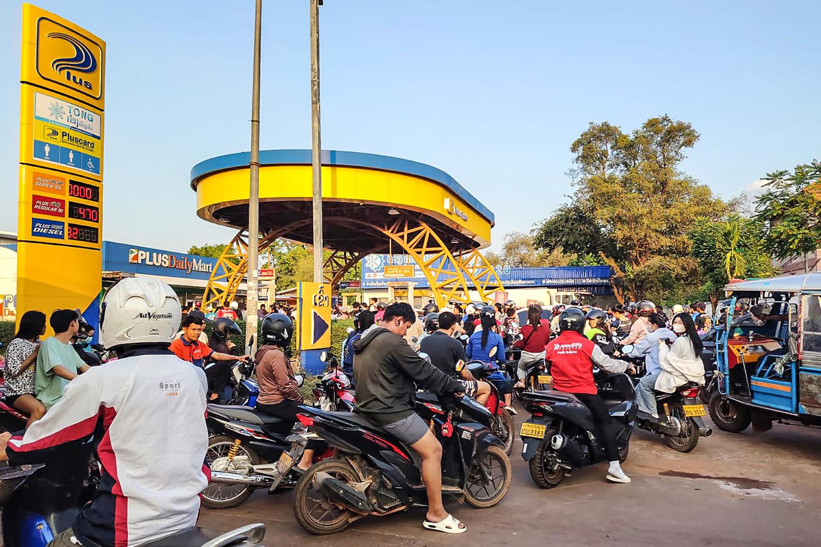 Hours-long fuel queues in Laos capital Vientiane