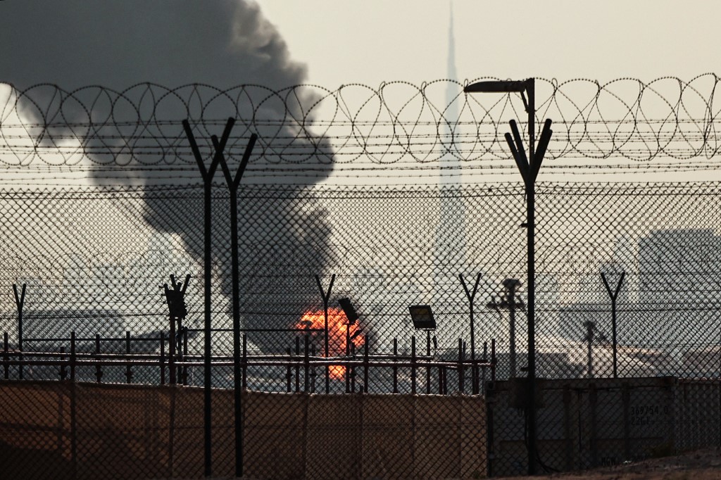 Iran military warns UAE over attacks on disputed Gulf islands