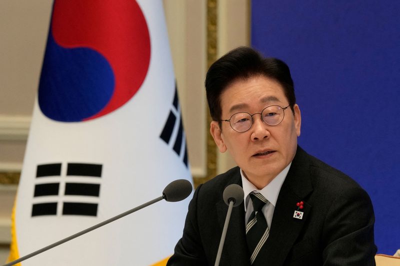 South Korea's president calls for energy saving campaign including curbs on cars