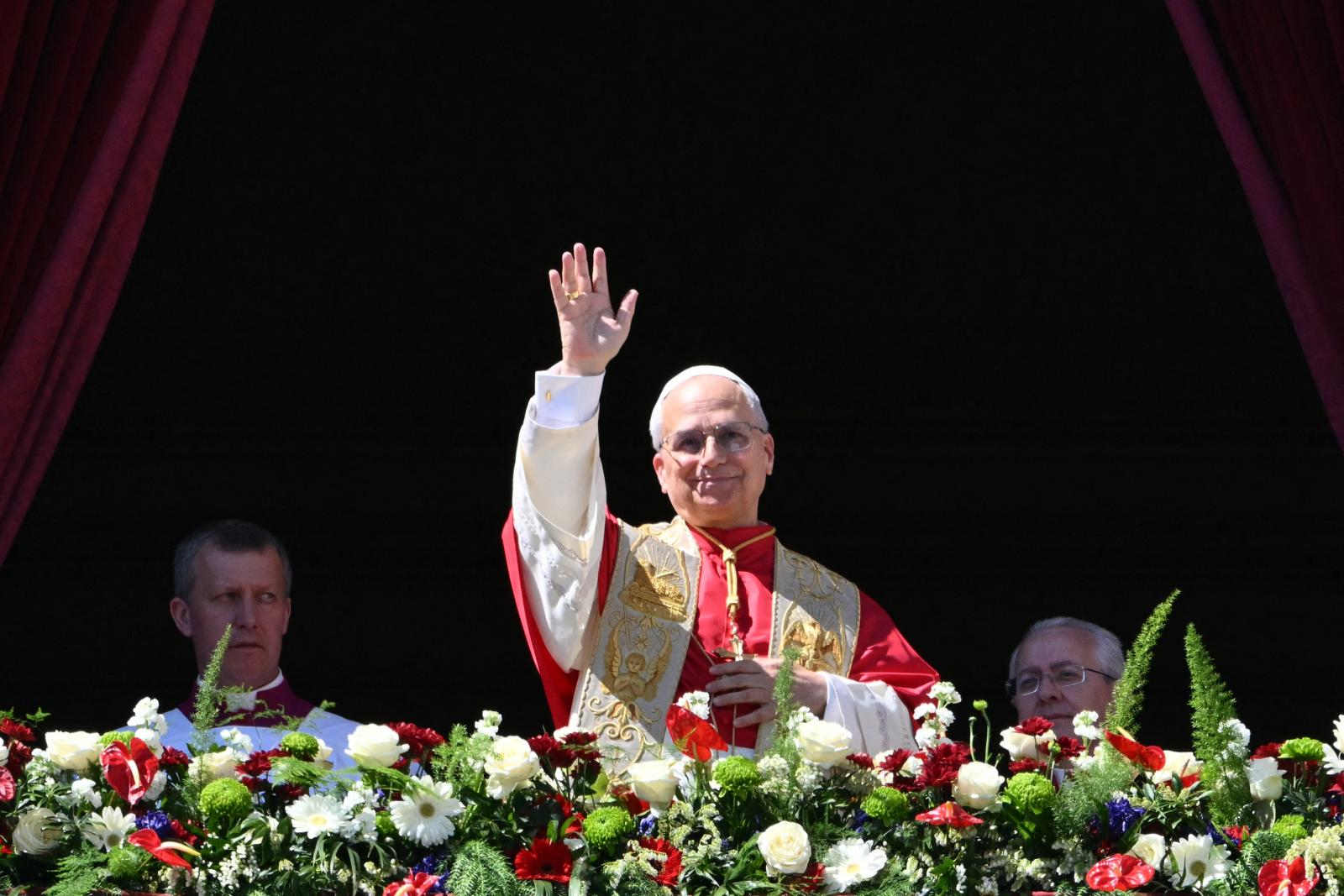 On Easter, Pope Leo urges world leaders to end wars, renounce conquest