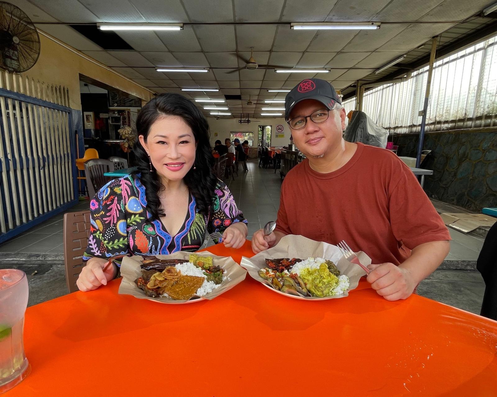 JB food guide: Authentic 'fire station' nasi padang – plus, curry chicken along a popular 'cafe alley'