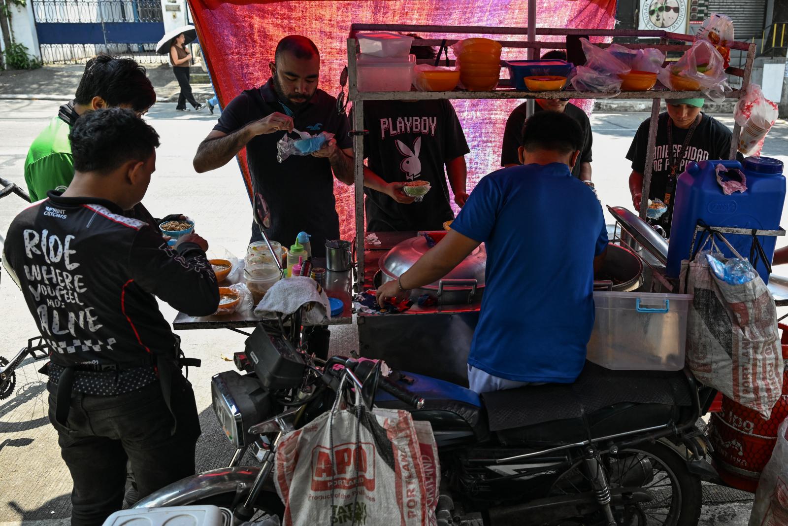 War in Middle East takes a bite out of Filipino street food vendors