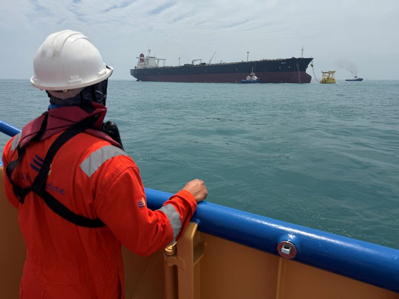Commentary: Stranded seafarers in the Strait of Hormuz face missile fears, exhaustion and isolation